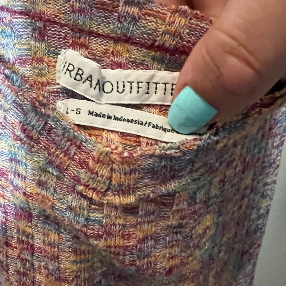 UO Ribbed Cropped Tank Top - Picture 3 of 3